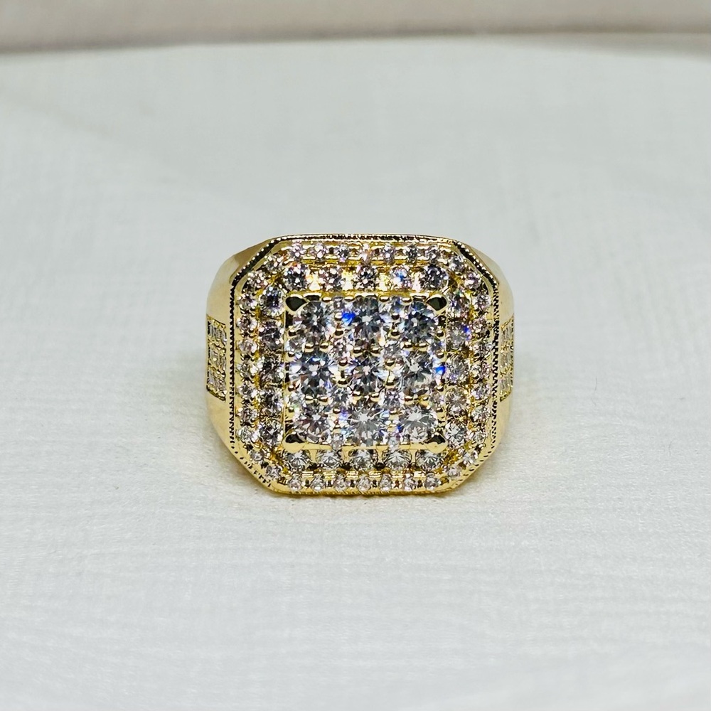 Gold and zirconia Square Cluster Ring